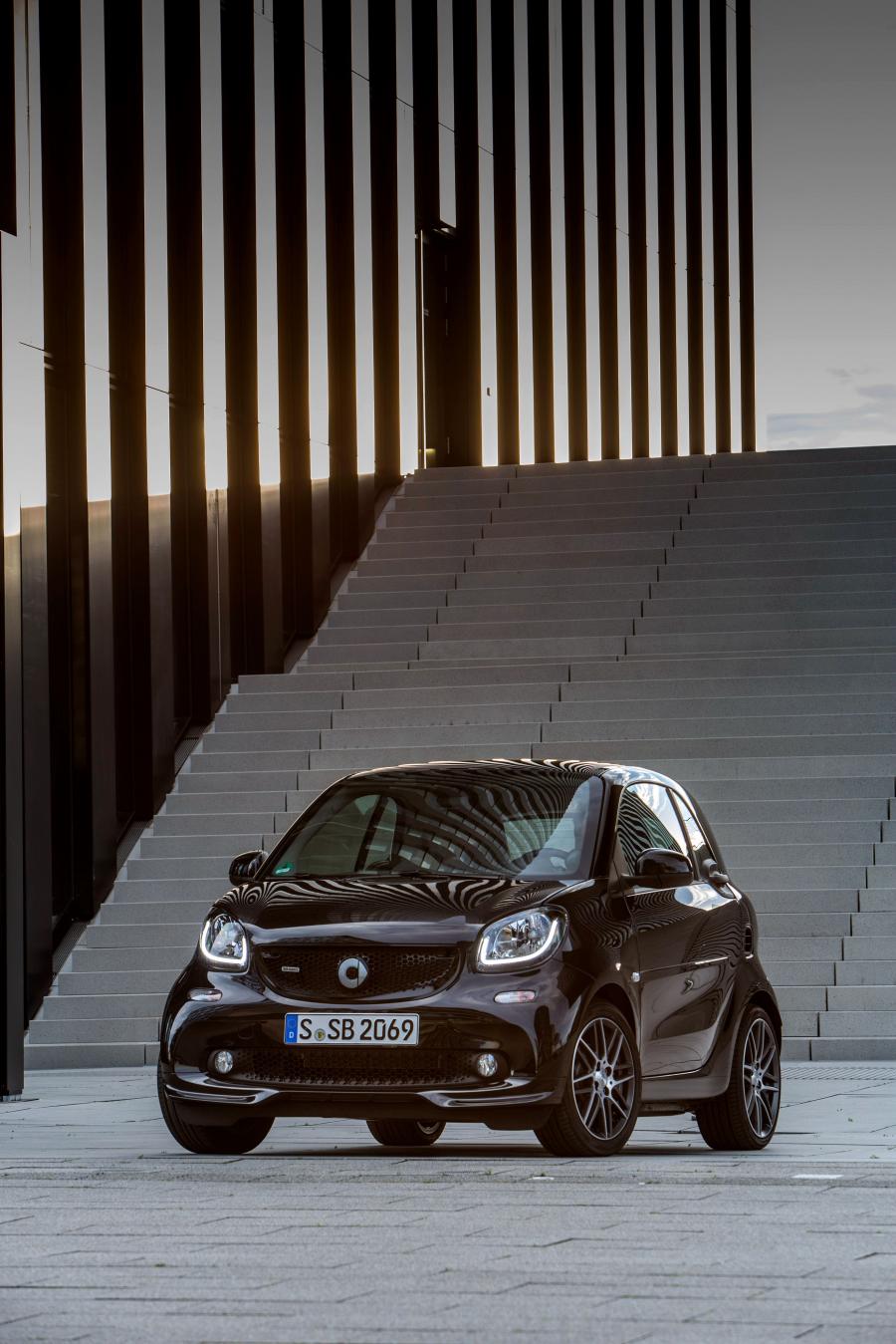  Smart ForTwo Xclusive Coupe by Brabus 2016 года  (фото 6 из 29)